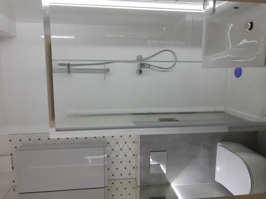 Usługi wykończeniowo- remontowe, kominki, listwowanie.