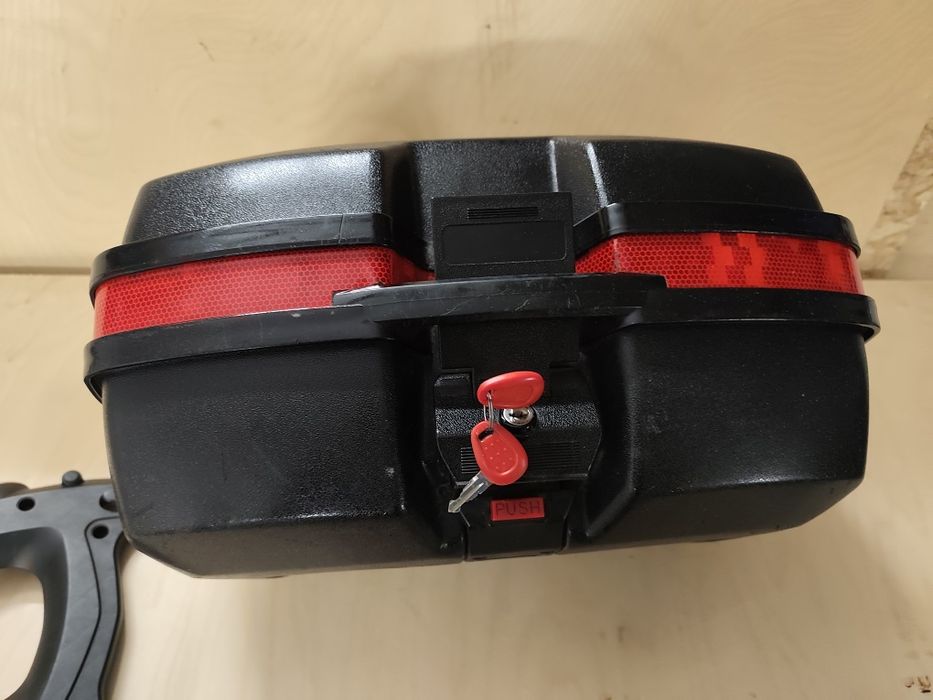 Kufer Givi plus płyta Kappa