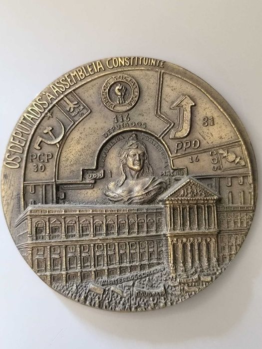 Medalha Comemorativa “Primeiras Eleições Democráticas”