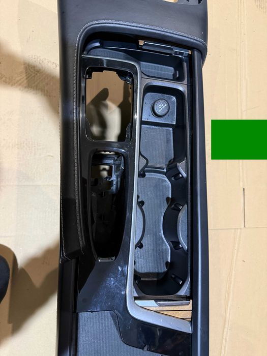 VOLVO XC90 II tunel środkowy