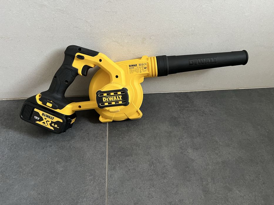 Акум. Повітродуйка  Dewalt DCV 100 + АКБ 4.0 Ah
