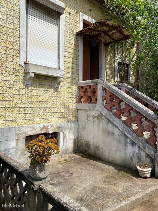 Moradia para reconstrução com projeto aprovado Foz