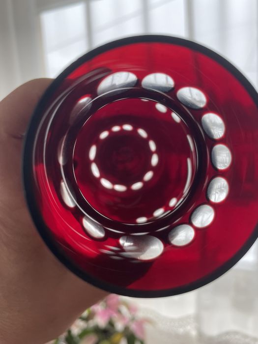 Wazon wazonik rubinowy szkło grawerowane PRL Vintage