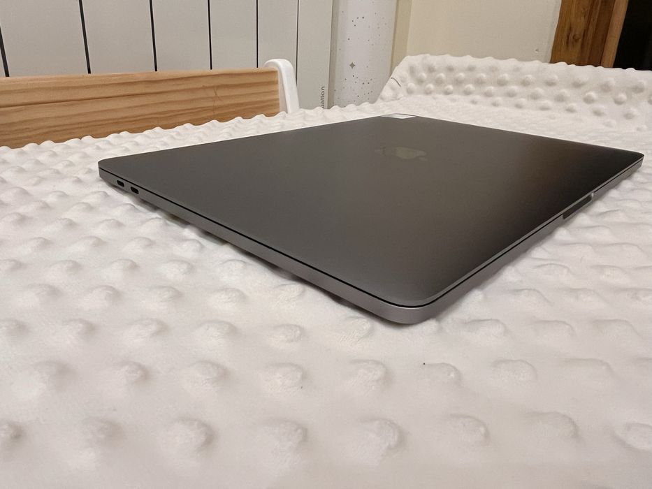 Macbook pro 13,3 touchbar -i7 10 geração 16gb 512ssd