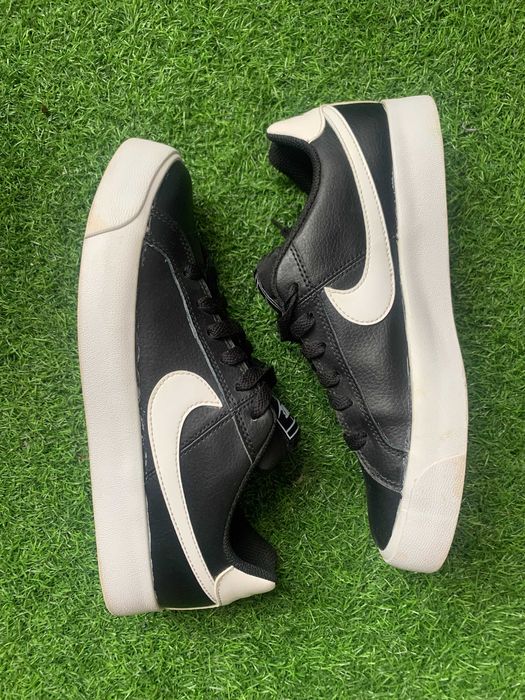 Nike Court Royale Black White