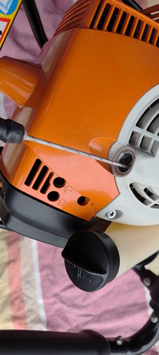 Бензобур Stihl BT 121