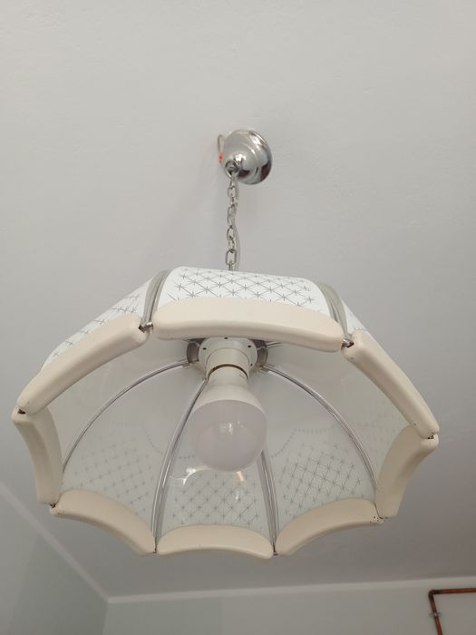 Lampa sufitowa kuchenna