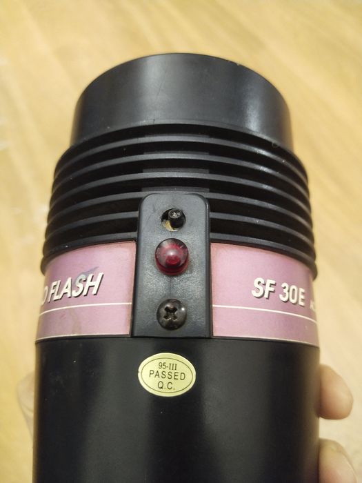 Студійний спалах Hama SF-30E