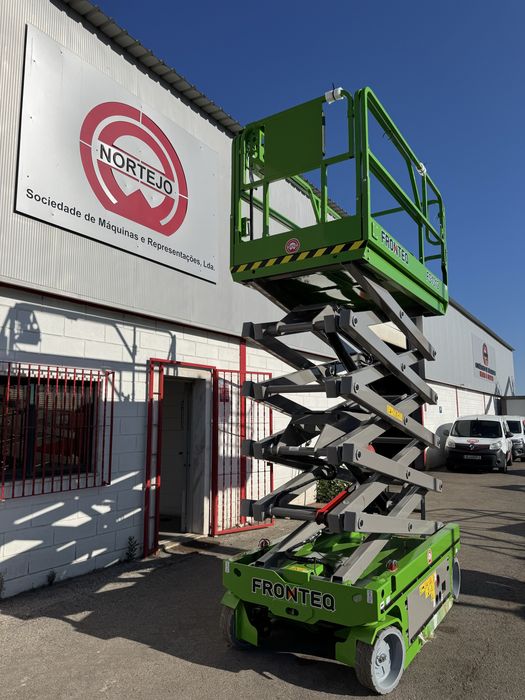 Plataforma Elevatória “Tesoura” elétrica (12mt*)FRONTEQ FS1012