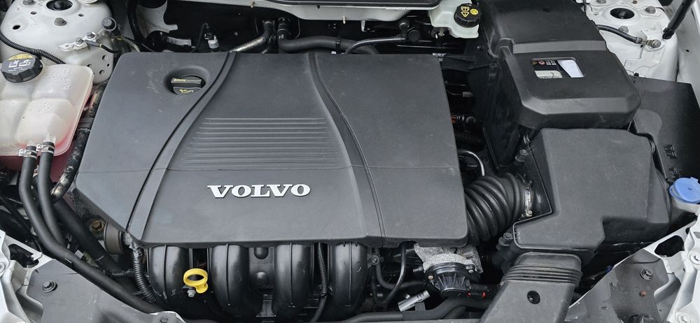 Volvo C30 LIFT 2.0  Benzyna   Sprawny czeka na nowego właściciela