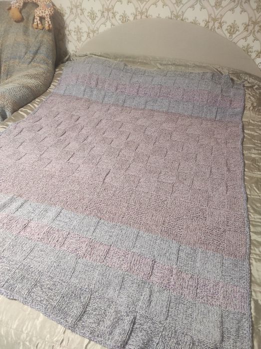 Плед, ковдра, ручна в'язка.