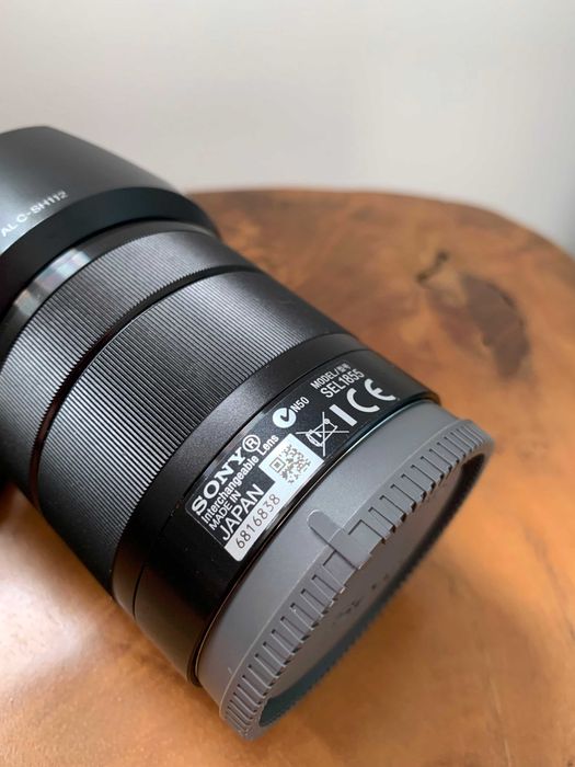 Objetiva Sony SEL1855 com Steadyshot e parasol incluido