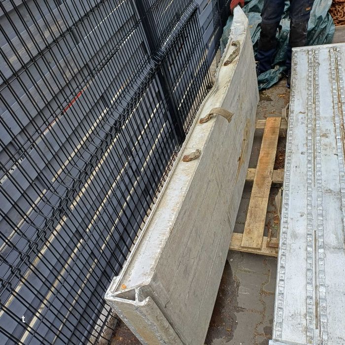 Najazdy aluminiowe używane – nośność 10,5 t