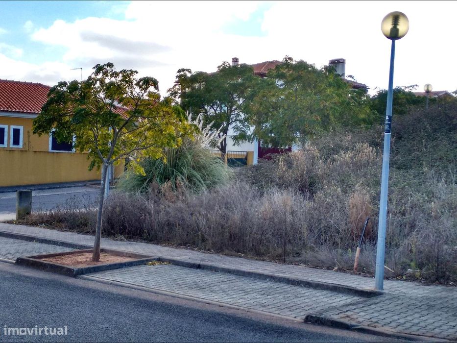 Lote de Terreno Urbano no Cadaval — Cadaval E Pêro Moniz, Lisboa