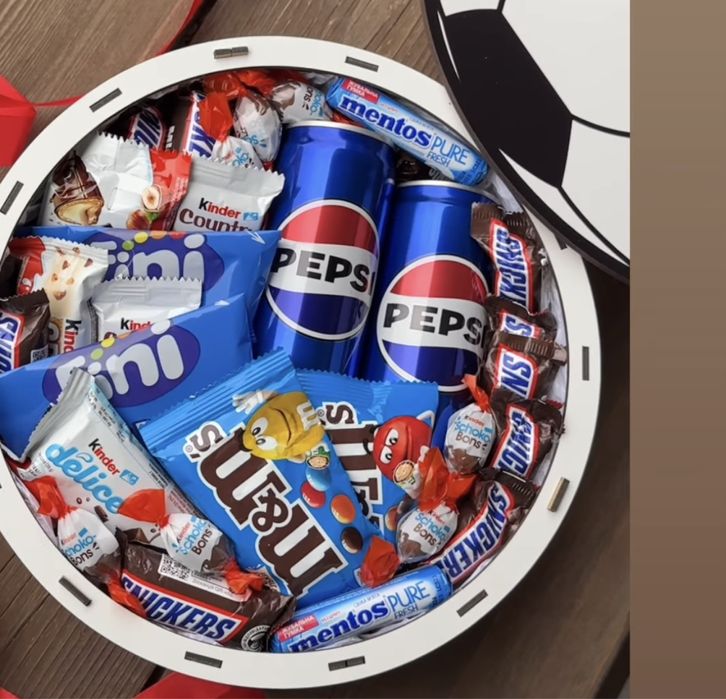 Солодкі бокси , подарункові набори , подарунок дитині