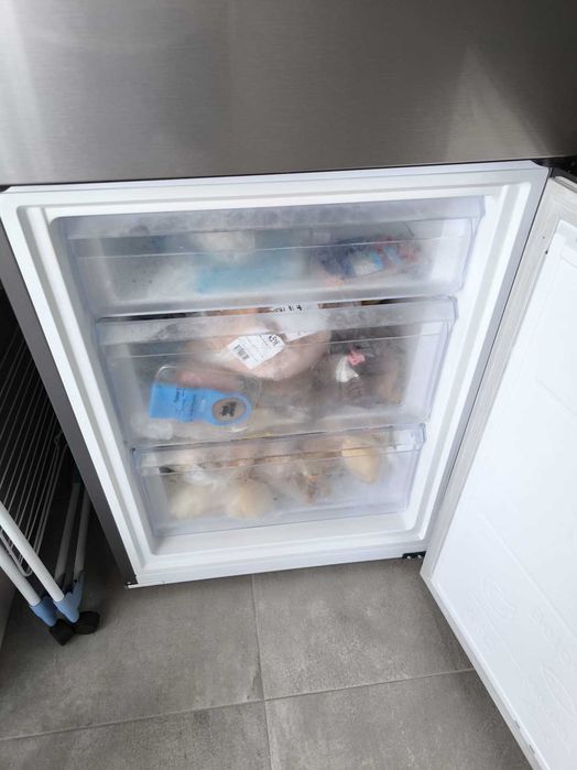Frígorifico Combinado - Utilizado em casa de férias como novo