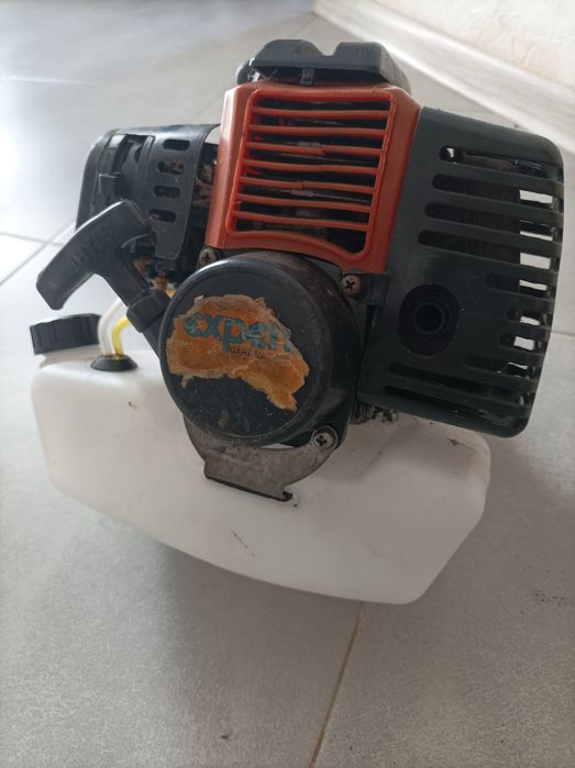 Двигун бензокоси