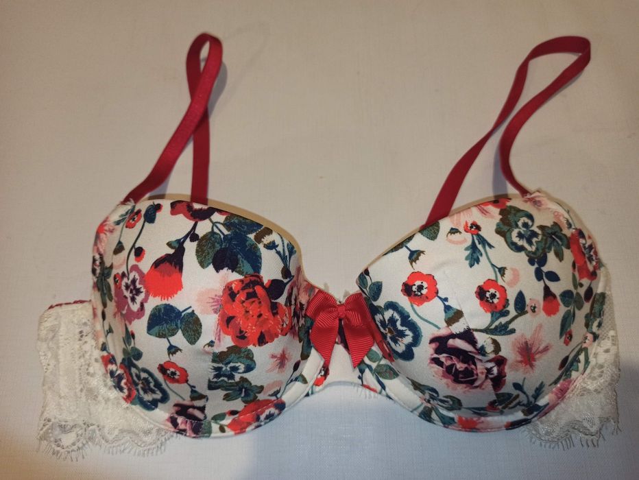 Stanik biustonosz Hunkemoller 70B w kwiaty