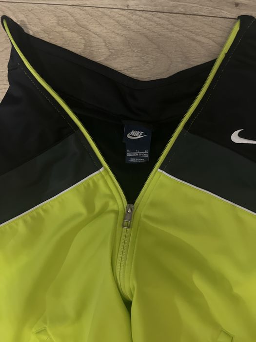 Продам кофту NIKE