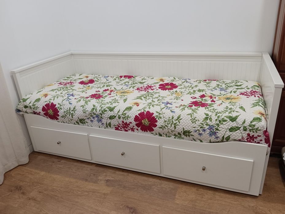 Cama/ Sofá IKEA Hemnes