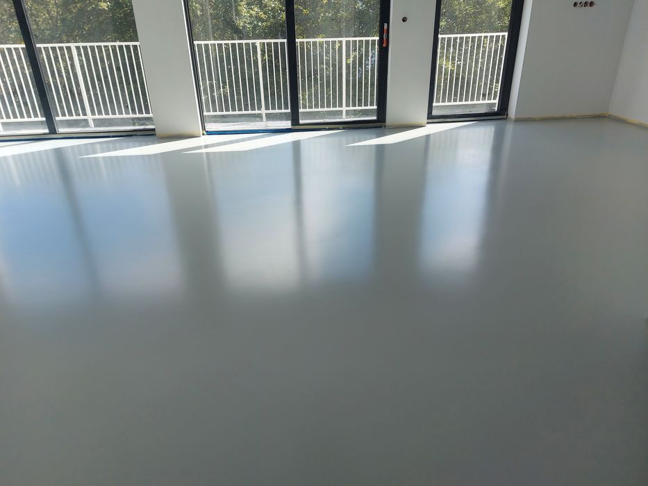 Posadzki żywiczne, polerowanie i renowacja betonu