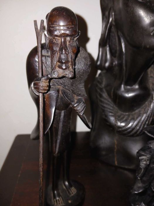 Conjunto de figuras africanas Instituto do Trabalho Angola-Luanda