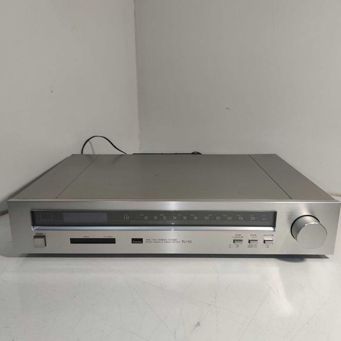 Sansui TU-S5 AM/FM Digital Audio Radio Vintage