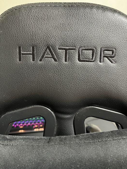 Ігрове крісло HATOR з RGB-підсвіткою