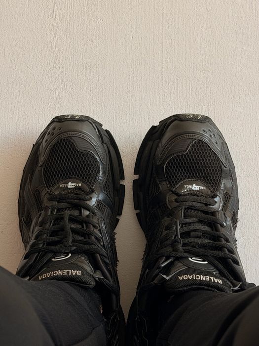 Balenciaga runner black