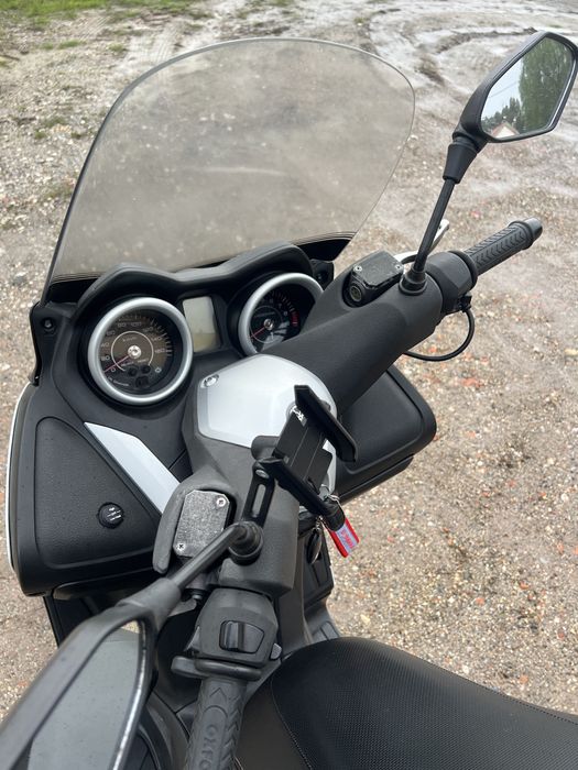 Yamaha X-Max 250 ABS