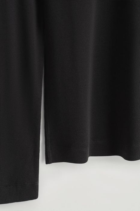 Базовий лонгслів ,  футболка COS