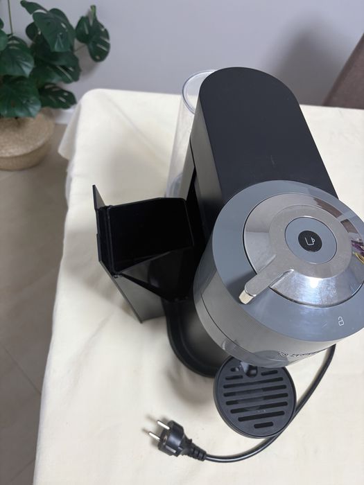 Máquina Café Nespresso Vertuo Next D Dark Grey