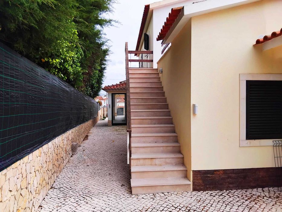 sesimbra férias quarto junto ao mc donalds