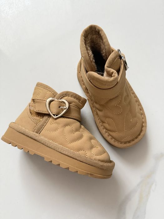 ANKLE BOOTS 21/22 Reserved