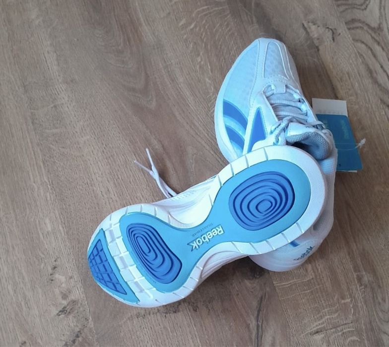 Розпродаж Оригінальних жіночих кросівки Reebok(Опт), Adidas, Puma.