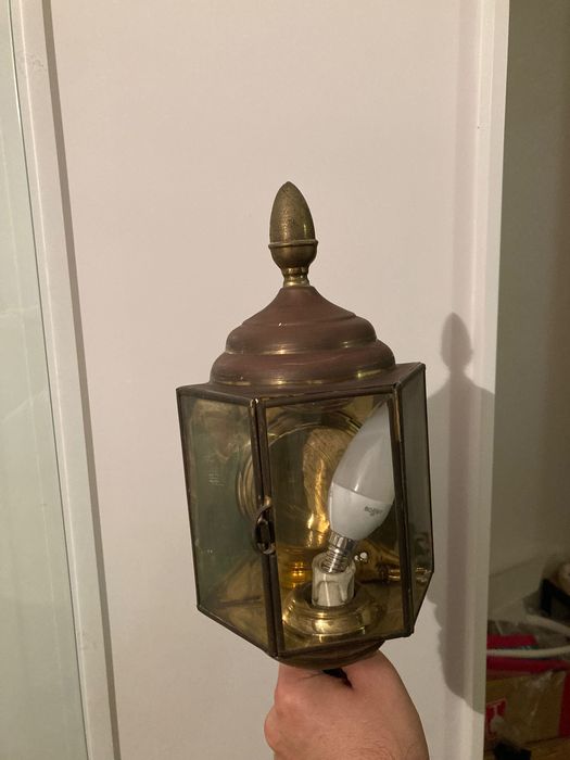 Candeeiro de parede antigo