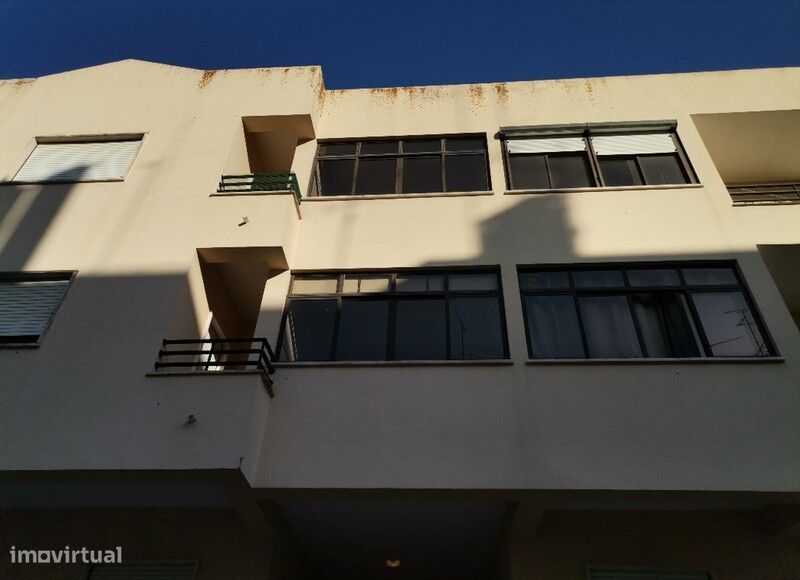 Apartamento T3 com Parqueamento – Santarém