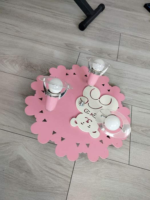 Lampa do pokoju dziewczynki Novodworski