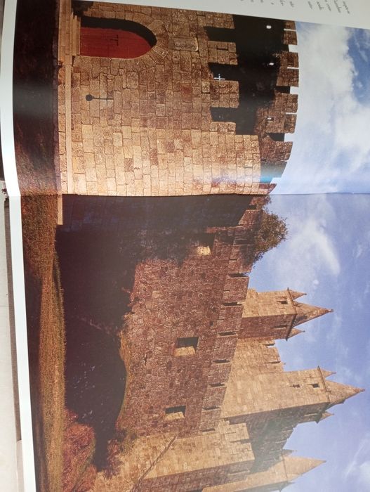 Viagem Medieval em Terra de Santa Maria (Edição bilingue)