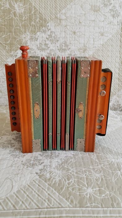 Heligonka dwurzedowa powojenna sprawna