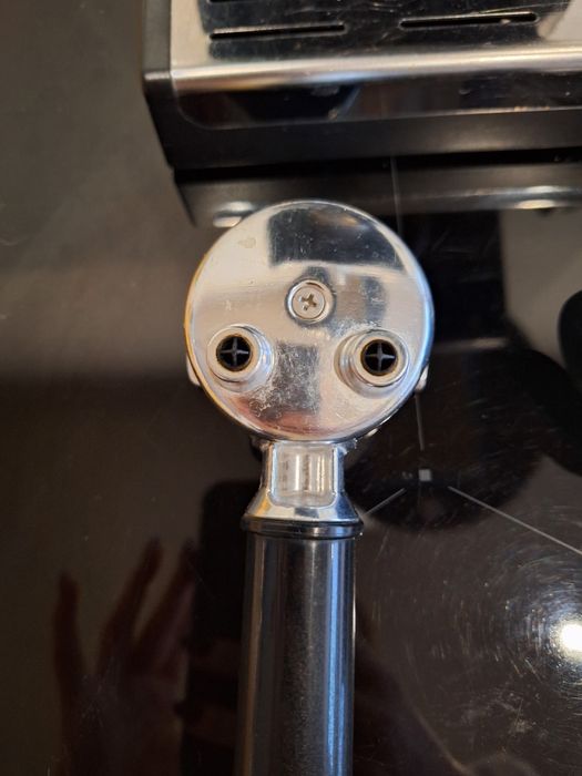 Ekspres  kolbowy do kawy De'Longhi