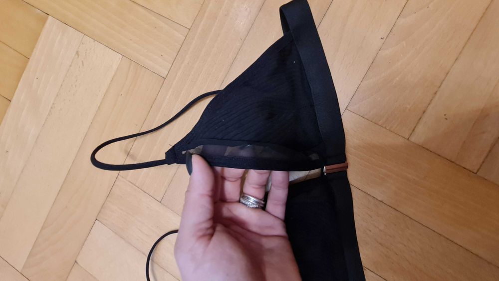 2420 Nowy Biustonosz trójkątna miseczka  intimates roz.S Goth Emo Punk