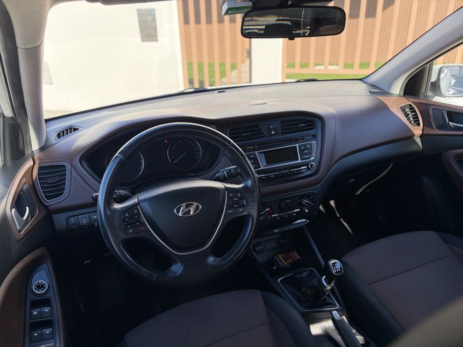 Hyundai i20 • 1.2 STYLE 85cv • 126.000 kms