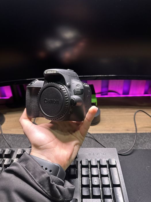 Canon EOS 200d com lentes