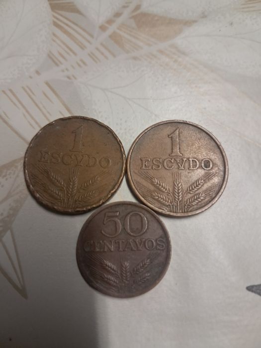 Moedas  antigas bom estado