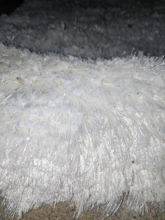 Tapete de pelo branco