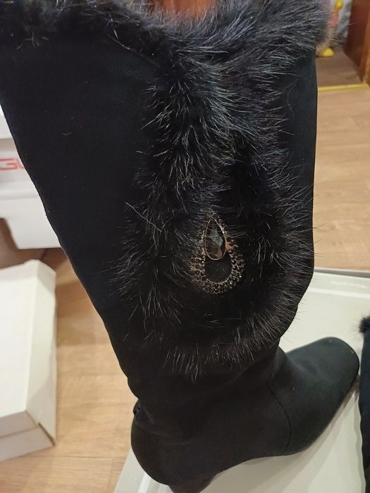 Зимові замшеві чобітки 38р