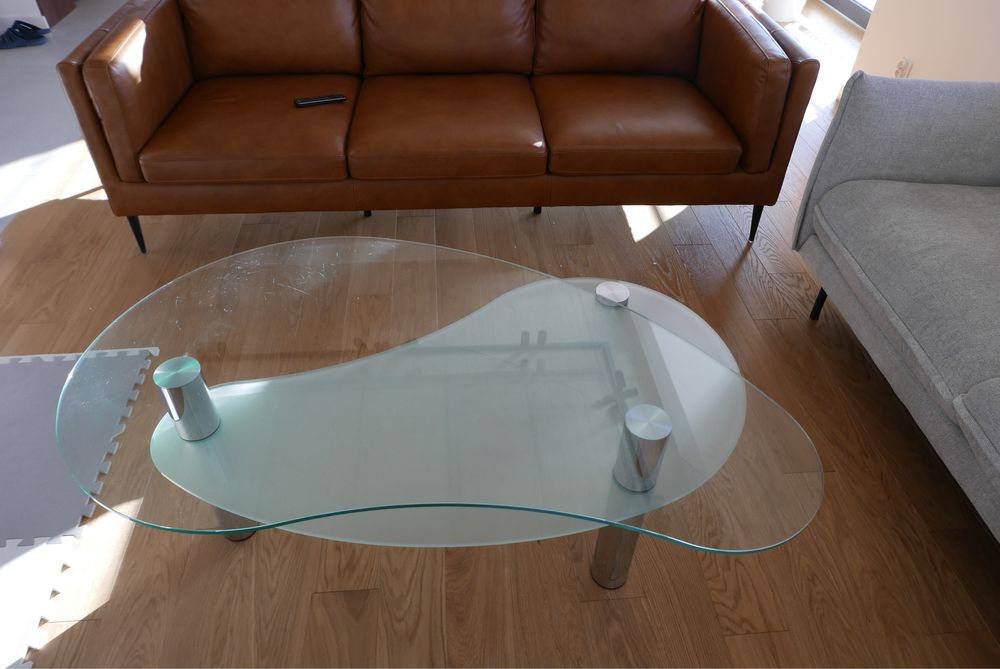 Solidny szklany stolik, ława