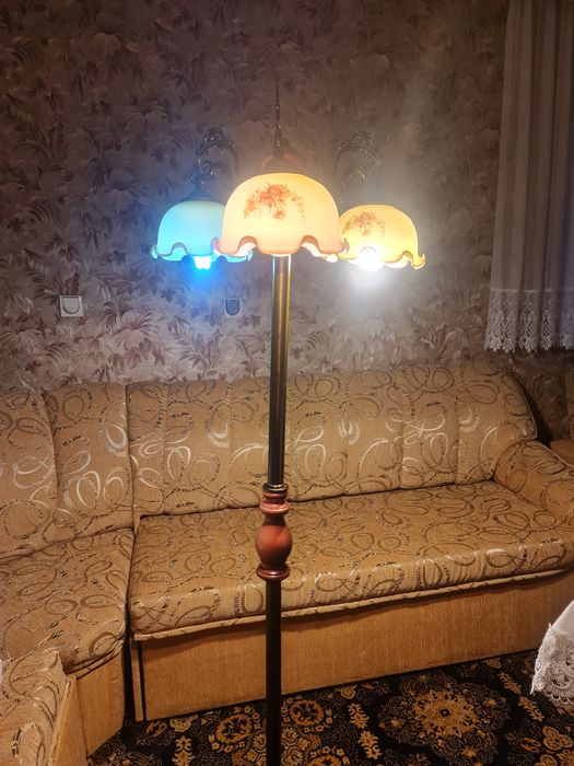 Lampa    stojącą