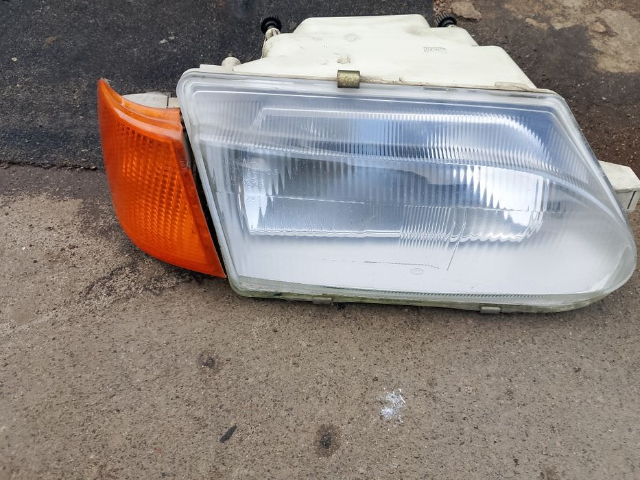 Фара передняя ВАЗ 2115